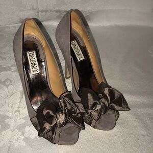 Badgely Mischka suede peep shoe bow pumps Sz 7.5 FIRM on PRICE